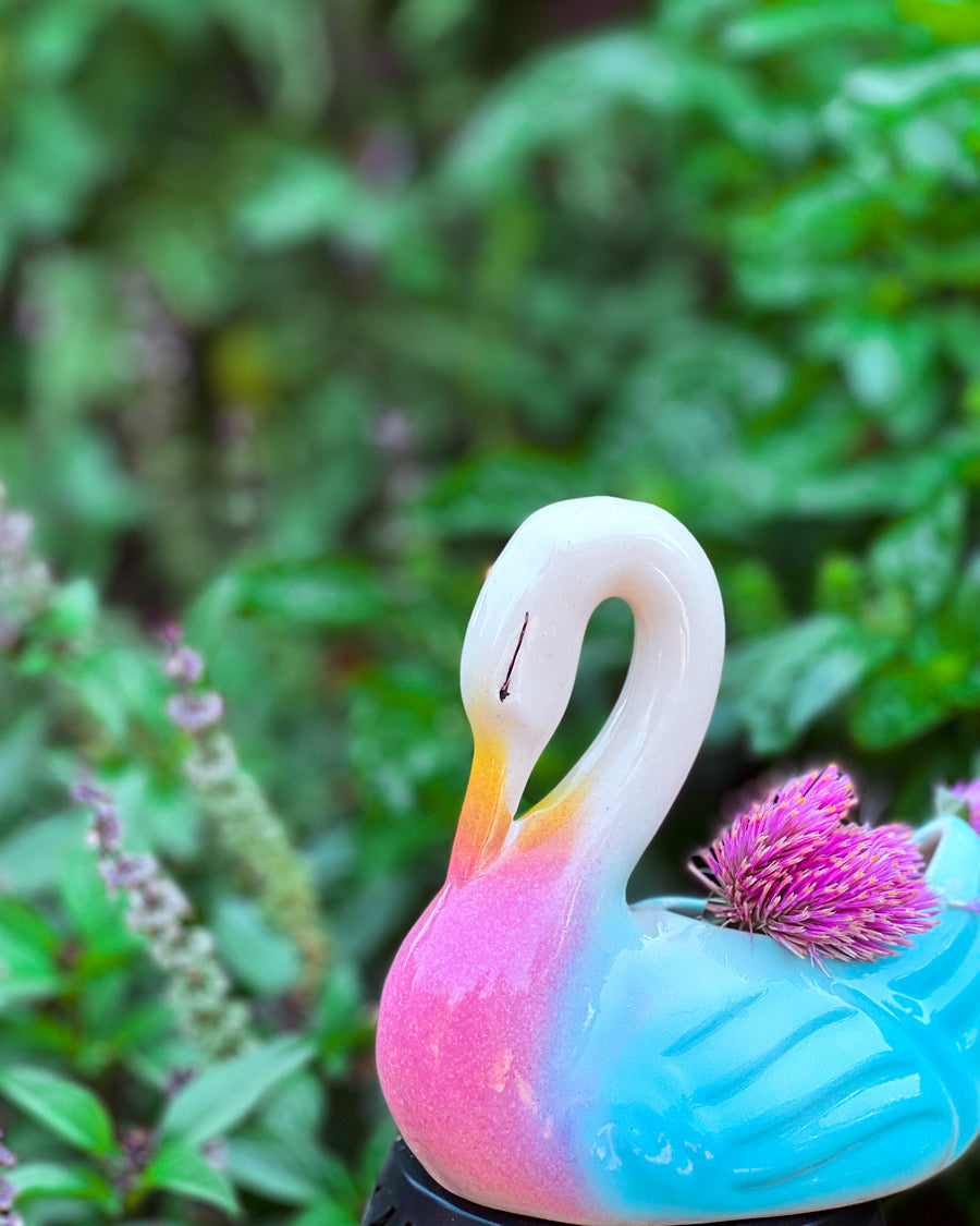 Swan planter